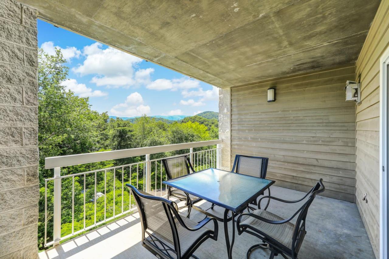 Kickin Back Whispering Pines 343 Apartment Pigeon Forge Bagian luar foto