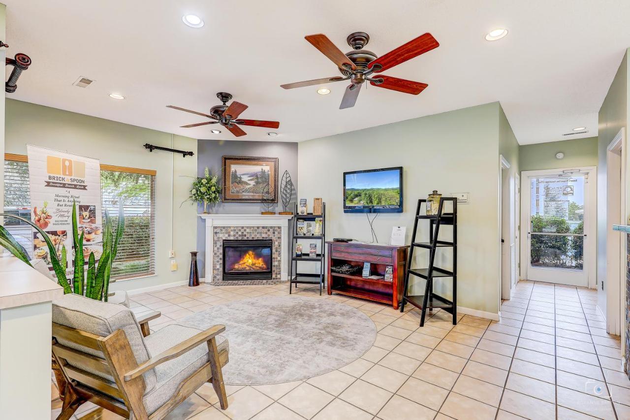 Kickin Back Whispering Pines 343 Apartment Pigeon Forge Bagian luar foto