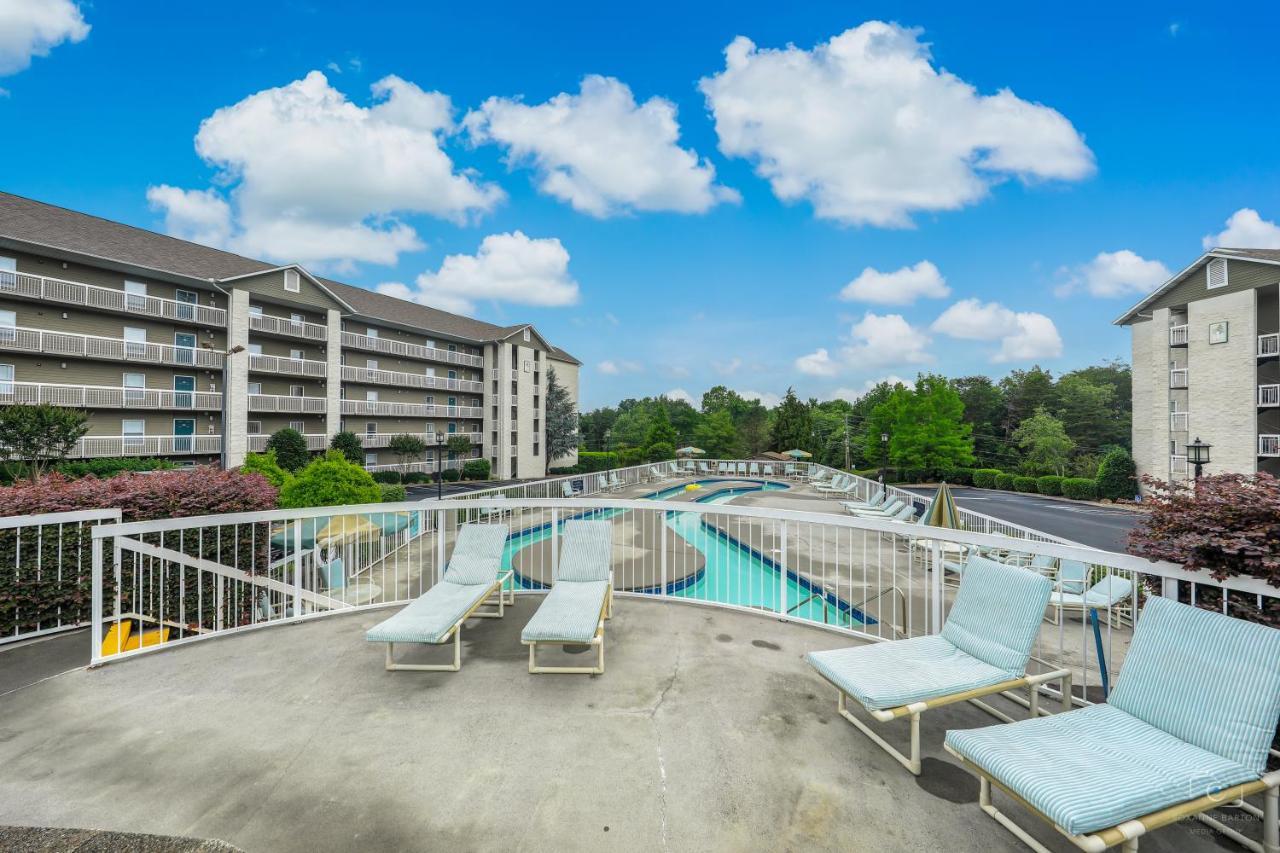 Kickin Back Whispering Pines 343 Apartment Pigeon Forge Bagian luar foto